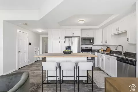 Kitchen - 167 E Irisfield Dr, Draper, UT 84020 photo 1 of 3