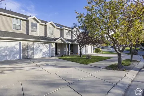 Exterior - 167 E Irisfield Dr, Draper, UT 84020 photo 3 of 6