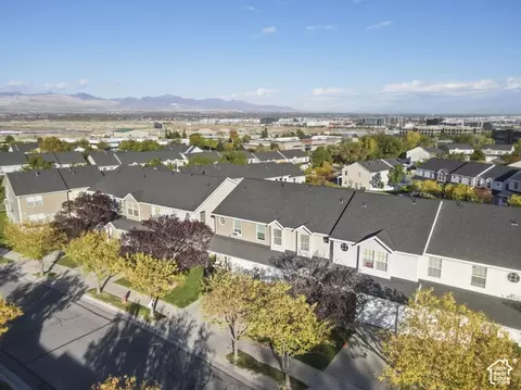View/Area - 167 E Irisfield Dr, Draper, UT 84020 photo 2 of 7