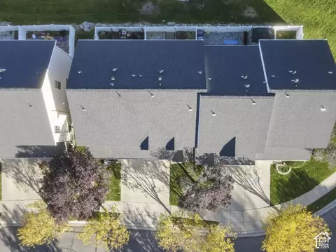 View/Area - 167 E Irisfield Dr, Draper, UT 84020 photo 3 of 7