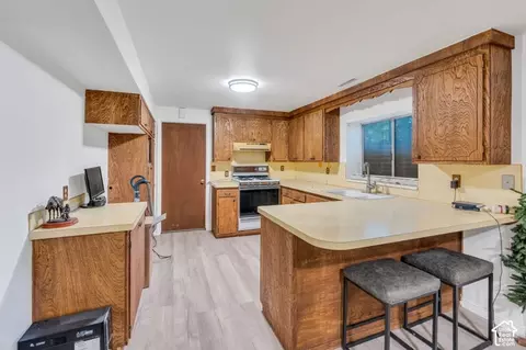 Kitchen - 111 E 9800 S, Salem, UT 84653 photo 3 of 3