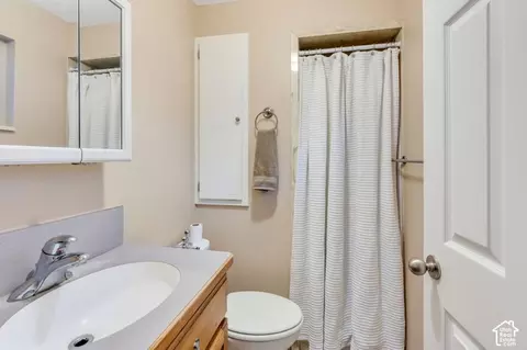 Bath - 111 E 9800 S, Salem, UT 84653 photo 3 of 4