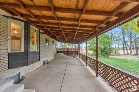 Exterior - 111 E 9800 S, Salem, UT 84653 photo 2 of 13