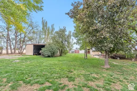 Exterior - 111 E 9800 S, Salem, UT 84653 photo 3 of 13