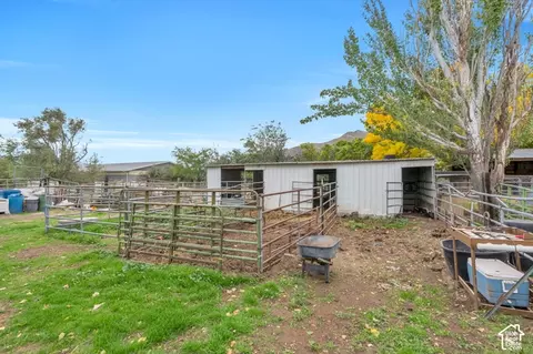 Exterior - 111 E 9800 S, Salem, UT 84653 photo 8 of 13