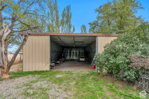Exterior - 111 E 9800 S, Salem, UT 84653 photo 6 of 13