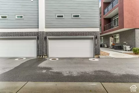 Exterior - 653 S 450 E, Clearfield, UT 84015 photo 5 of 5