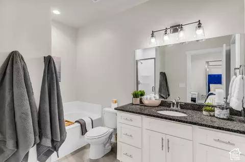 Bath - 653 S 450 E, Clearfield, UT 84015 photo 3 of 5