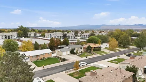 View/Area - 21 W 6830 S, Murray, UT 84107 photo 5 of 9
