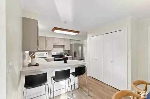 Kitchen - 21 W 6830 S, Murray, UT 84107 photo 2 of 5