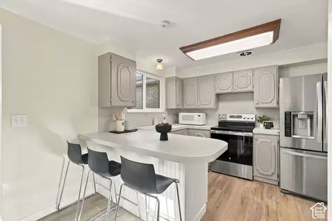 Kitchen - 21 W 6830 S, Murray, UT 84107 photo 3 of 5