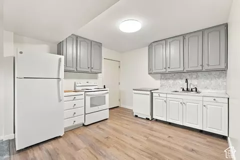 Kitchen - 21 W 6830 S, Murray, UT 84107 photo 5 of 5