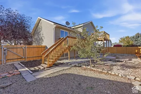 Exterior - 4106 W 4875 S, Roy, UT 84067 photo 4 of 6