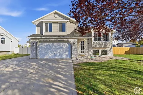Exterior - 4106 W 4875 S, Roy, UT 84067 photo 2 of 6