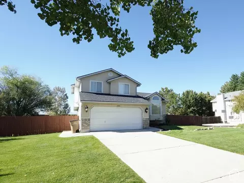Exterior - 12592 S 150 E, Draper, UT 84020 photo 2 of 10