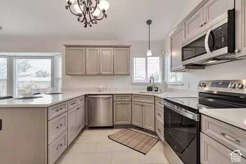 Kitchen - 12592 S 150 E, Draper, UT 84020 photo 1 of 4