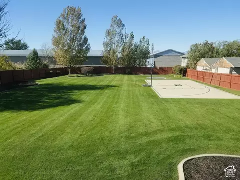 Exterior - 12592 S 150 E, Draper, UT 84020 photo 4 of 10