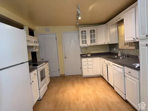 Kitchen - 507 W Anderson Ave, Murray, UT 84123 photo 3 of 3