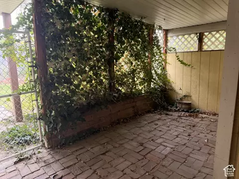 Exterior - 507 W Anderson Ave, Murray, UT 84123 photo 6 of 8