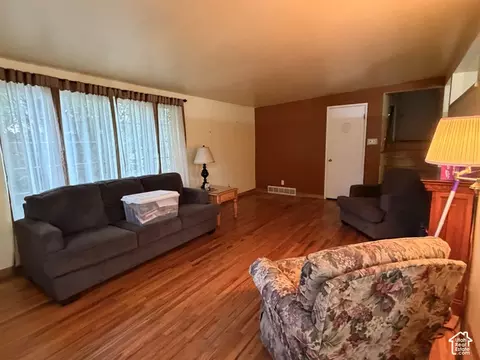 Living - 507 W Anderson Ave, Murray, UT 84123 photo 3 of 3
