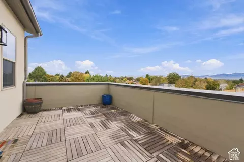 Exterior - 5427 S Wilco Way, Murray, UT 84123 photo 5 of 11