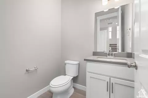 Bath - 5427 S Wilco Way, Murray, UT 84123 photo 1 of 3