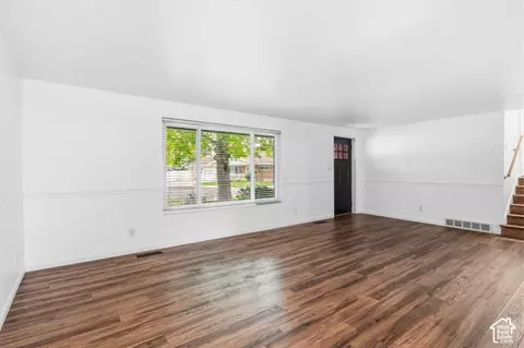 Living - 882 E 460 S, Orem, UT 84097 photo 2 of 6