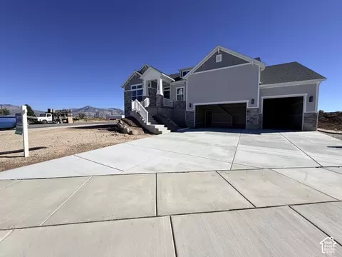 Exterior - 1838 S Chalgrove Rd W #210, Taylor, UT 84401 photo 2 of 3