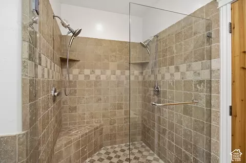 Bath - 684 E Apple Dr, Logan, UT 84321 photo 3 of 5