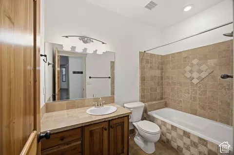 Bath - 684 E Apple Dr, Logan, UT 84321 photo 4 of 5