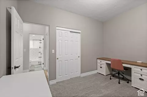 Bedroom - 2090 E Cresthill Dr, Holladay, UT 84117 photo 3 of 4