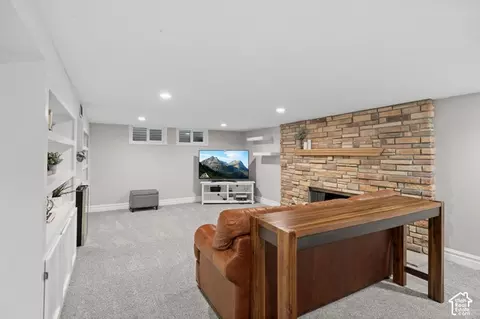 Living - 2090 E Cresthill Dr, Holladay, UT 84117 photo 3 of 3