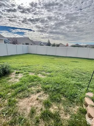 Exterior - 1896 W Park Dr S, Syracuse, UT 84075 photo 3 of 4