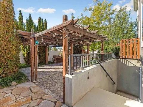 Exterior - 63 N Lecheminant Dr E, Vineyard, UT 84059 photo 5 of 8