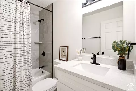 Bath - 2267 N 75 W, Sunset, UT 84015 photo 1 of 2