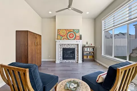 Living - 1308 E Daffodil Ct #150, Layton, UT 84040 photo 2 of 4