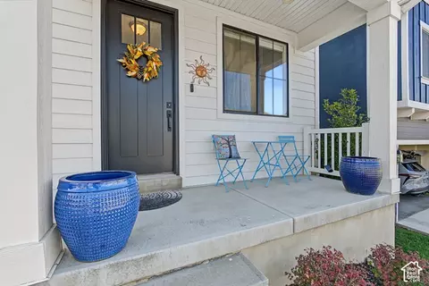 Exterior - 1308 E Daffodil Ct #150, Layton, UT 84040 photo 5 of 10