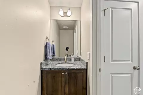 Bath - 1308 E Daffodil Ct #150, Layton, UT 84040 photo 7 of 7