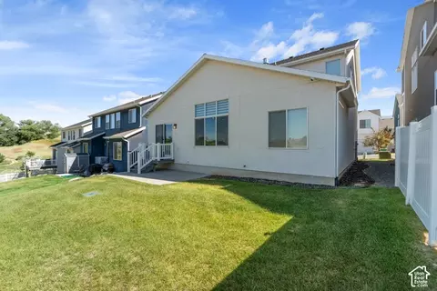 Exterior - 1308 E Daffodil Ct #150, Layton, UT 84040 photo 6 of 10
