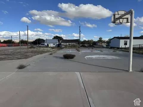 125 S Broadway St, Green River, UT 84525