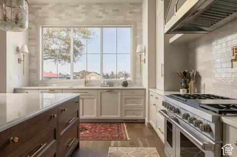 Kitchen - 269 E 13560 S, Draper, UT 84020 photo 5 of 7