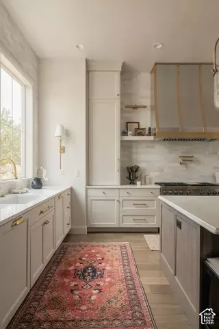 Kitchen - 269 E 13560 S, Draper, UT 84020 photo 4 of 7