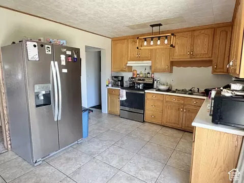 Kitchen - 75 S 200 W, Ferron, UT 84523 photo 3 of 4