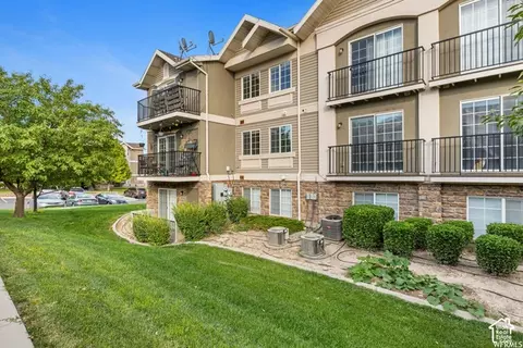 117 W Daybreak Ln, Saratoga Springs, UT 84045