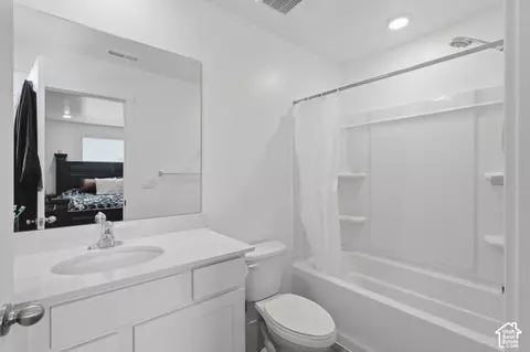 Bath - 1926 Ember Ln #433, Eagle Mountain, UT 84005 photo 1 of 2