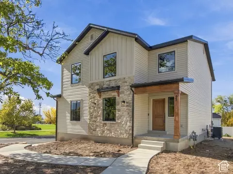 97 E Crestwood, Kaysville, UT 84037