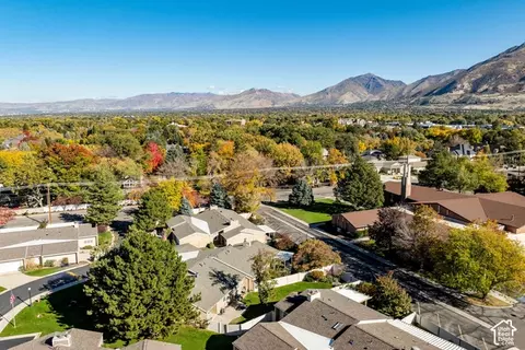 View/Area - 6425 S Tanner Ln E, Murray, UT 84121 photo 7 of 8