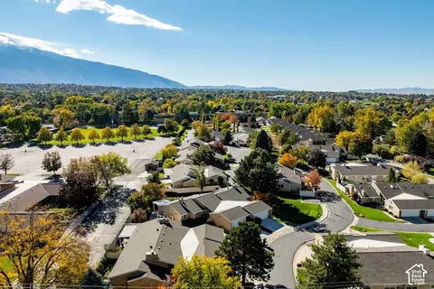 View/Area - 6425 S Tanner Ln E, Murray, UT 84121 photo 3 of 8
