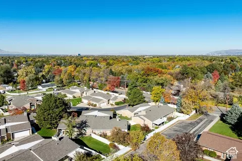 View/Area - 6425 S Tanner Ln E, Murray, UT 84121 photo 6 of 8