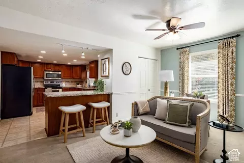 Living - 6425 S Tanner Ln E, Murray, UT 84121 photo 2 of 2